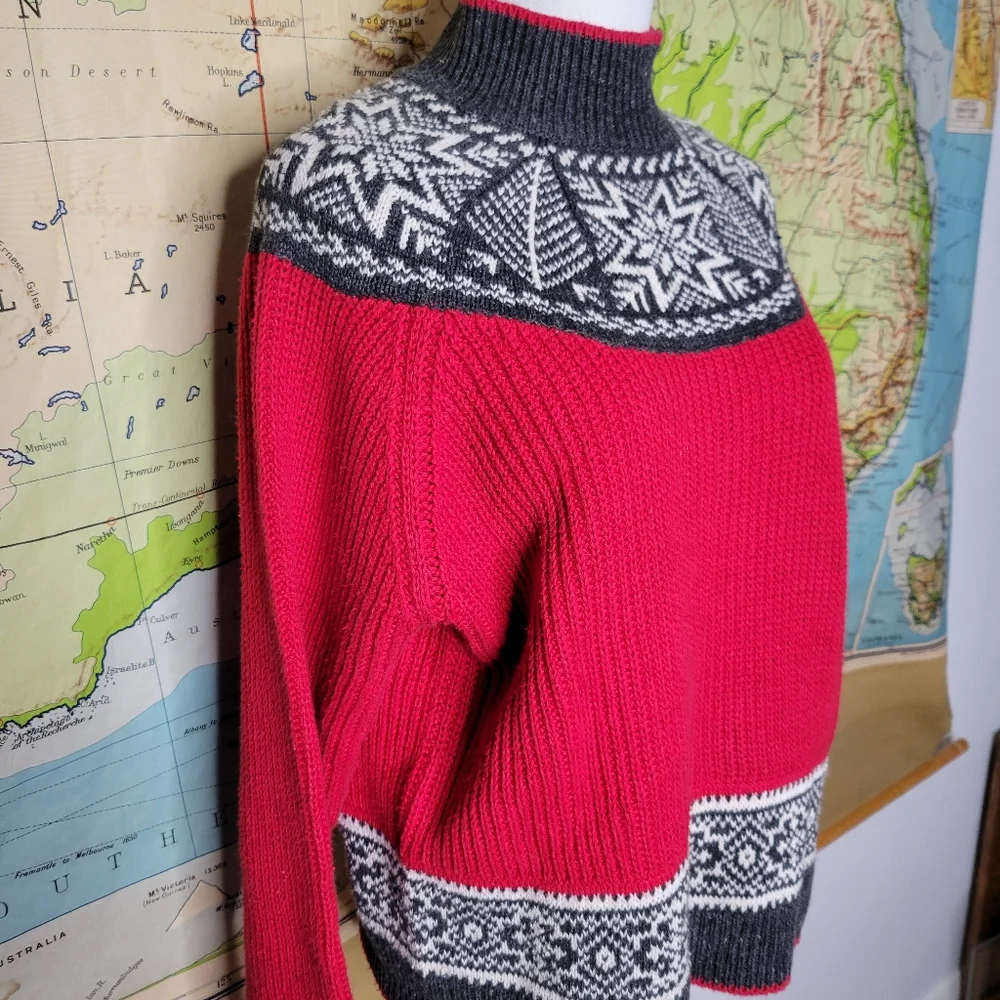 B intage Marsh Landing Red and Gray Women's Sweater Size M Nordic Swiss Campfire - Picture 5 of 12